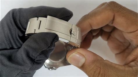 Rolex watch claps adjustment